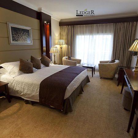 Hotel Ledger Plaza באנגוי מראה חיצוני תמונה