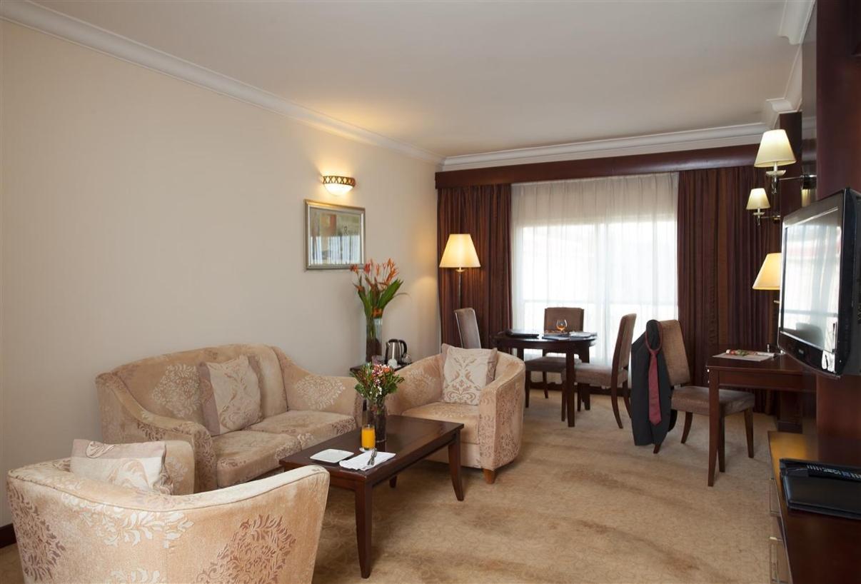 Hotel Ledger Plaza באנגוי מראה חיצוני תמונה