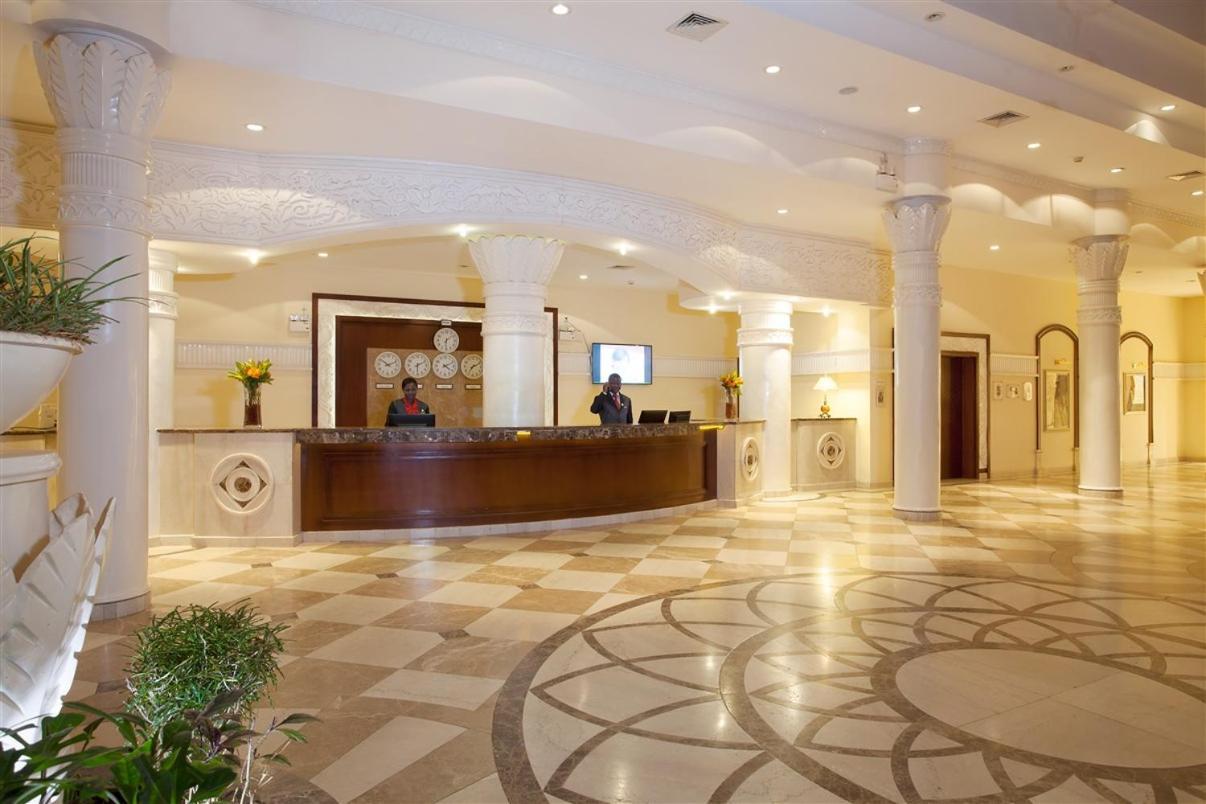 Hotel Ledger Plaza באנגוי מראה חיצוני תמונה