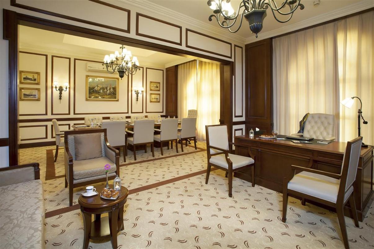 Hotel Ledger Plaza באנגוי מראה חיצוני תמונה