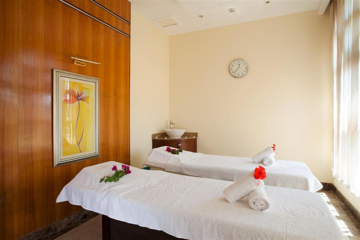 Hotel Ledger Plaza באנגוי מראה חיצוני תמונה